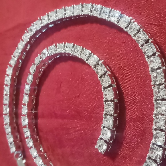 Crystal choker/collar necklace 20 inches can be used with extender. - Picture 10 of 10